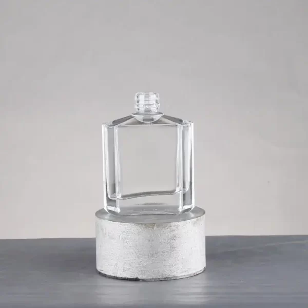 Wholesale luxury empty 50ml 100ml Transparent Glass Bottle botella de vidrio bottle for liquor